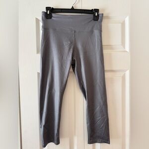 Forever 21 high-rise activewear leggings in size medium